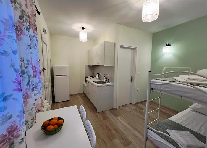 Ktima Klimentini * Vivári