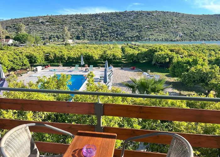 Ktima Klimentini 아파트 *